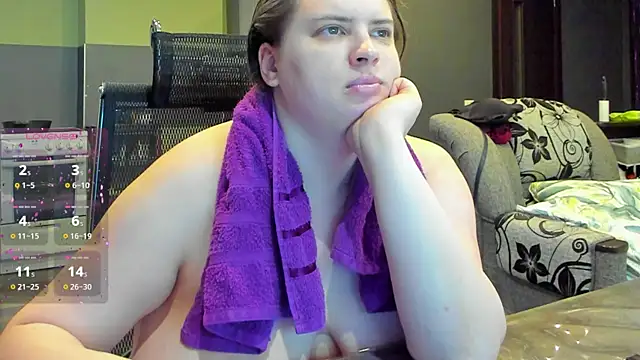 Snapshot of 1lindsey1 chatting on 11/07/25, 12:49 1lindsey1 online show from 11/07/25, 12:49