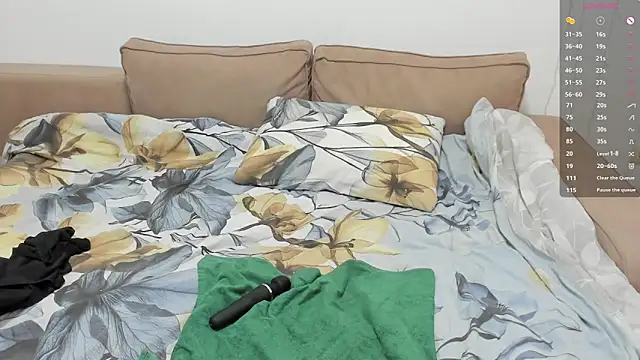 1lindsey1 online show from 04/17/26, 11:46