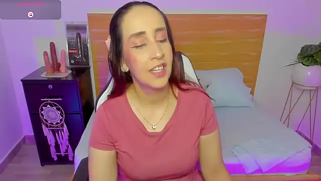 jadde13  online show from 09/25/25, 07:50