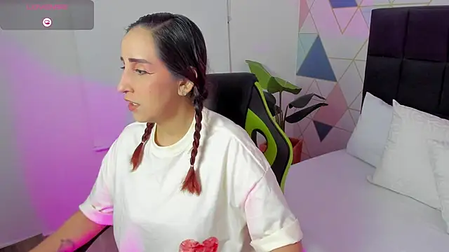 jadde13  online show from 10/03/25, 08:17