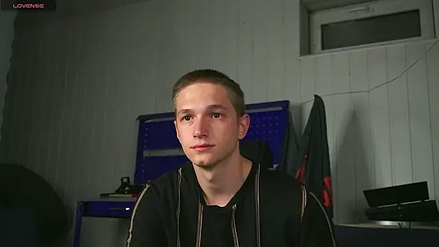 dustyn fox online show from 09/30/25, 04:12