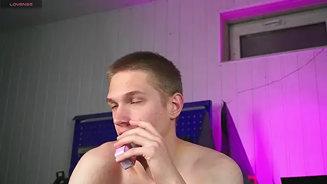 dustyn fox online show from 10/05/25, 04:38