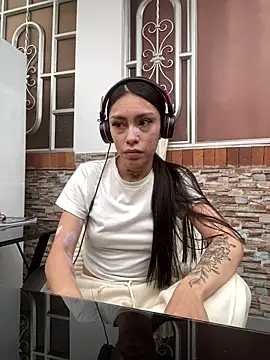 Effy Bonny online show from 09/18/25, 04:09