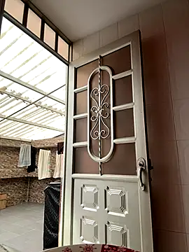 Effy Bonny online show from 12/14/25, 03:28