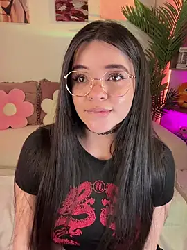 Snapshot of cammiefoalss chatting on 10/10/25, 02:27 cammiefoalss online show from 10/10/25, 02:27