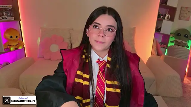 Snapshot of cammiefoalss chatting on 10/31/25, 02:18 cammiefoalss online show from 10/31/25, 02:18