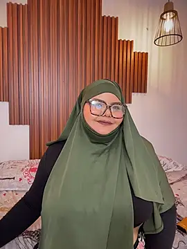  Shara Handal  online show from 02/07/26, 02:54