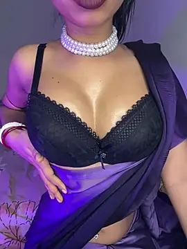 Snapshot of Hot-sexy222 chatting on 02/02/25, 10:35 Hot-sexy222 online show from 02/02/25, 10:35