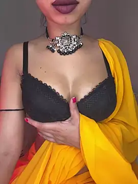 Snapshot of Hot-sexy222 chatting on 02/18/25, 09:54 Hot-sexy222 online show from 02/18/25, 09:54