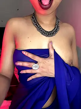 Snapshot of Hot-sexy222 chatting on 11/05/25, 03:17 Hot-sexy222 online show from 11/05/25, 03:17