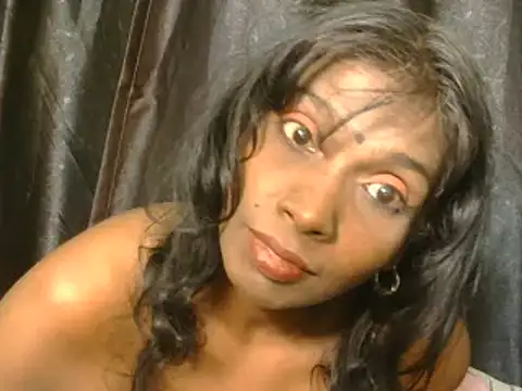 Fuckable Nasty MILF online show from 10/13/25, 07:14