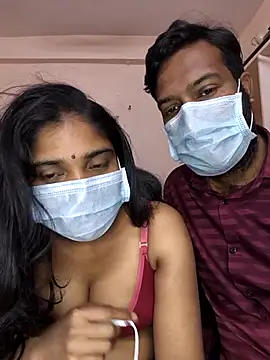 Snapshot of fuck6inch9 chatting on 12/17/25, 01:06 fuck6inch9 online show from 12/17/25, 01:06