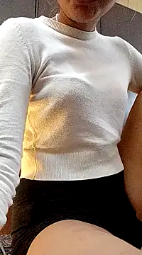 Snapshot of sona-877 chatting on 02/08/25, 12:49 sona-877 online show from 02/08/25, 12:49