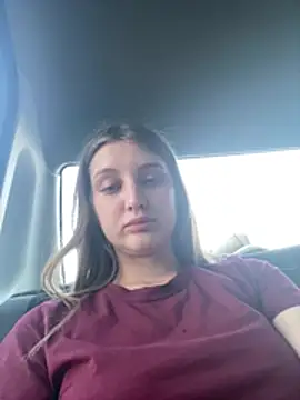 Snapshot of MollyDolle chatting on 08/01/26, 03:33 MollyDolle online show from 08/01/26, 03:33