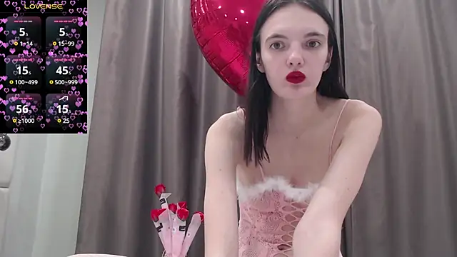 Snapshot of Lia__meow chatting on 02/15/25, 04:47 Lia meow online show from 02/15/25, 04:47