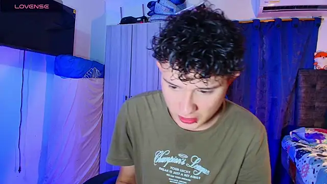 Nathan Bluee online show from 02/11/26, 04:34