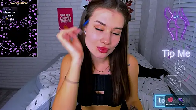 UrJoyy online show from 04/16/26, 05:14