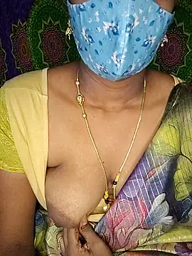 Snapshot of anisha91 chatting on 09/17/25, 04:30 anisha91 online show from 09/17/25, 04:30