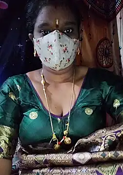 Snapshot of anisha91 chatting on 11/28/25, 08:39 anisha91 online show from 11/28/25, 08:39