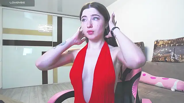 Luxuryalma online show from 05/26/26, 12:56