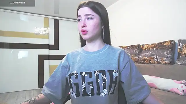 Luxuryalma online show from 06/01/26, 06:42