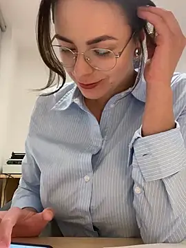 Alicia Hot1 online show from 03/03/25, 06:22