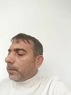 Snapshot of Egemen2245 chatting on 11/17/25, 10:21 Egemen2245 online show from 11/17/25, 10:21