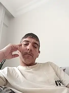 Snapshot of Egemen2245 chatting on 11/29/25, 09:34 Egemen2245 online show from 11/29/25, 09:34