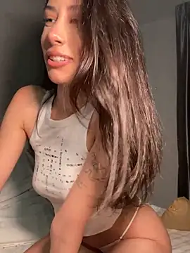 Snapshot of Sophiehii chatting on 10/19/25, 01:23 Sophiehii online show from 10/19/25, 01:23