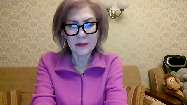 Elegant00Lady online show from 05/17/26, 05:20