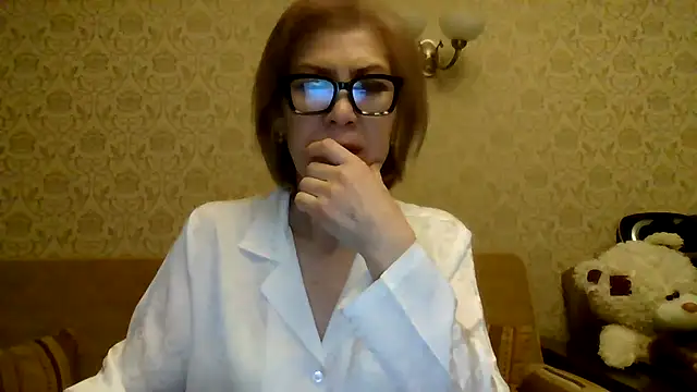 Elegant00Lady online show from 05/30/26, 06:05