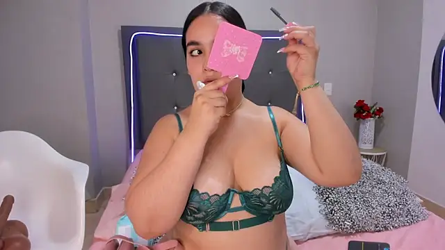 emma lye online show from 09/26/25, 09:19