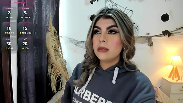 Abigail 29 online show from 10/30/25, 12:17