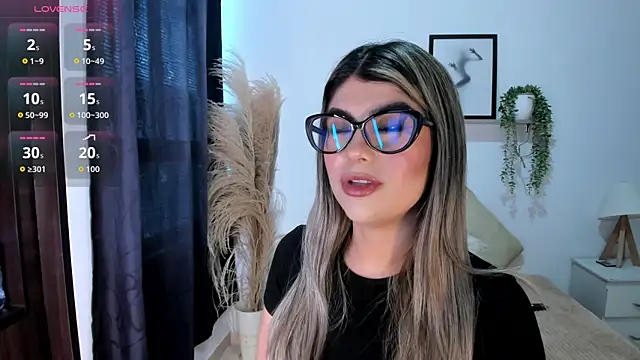 Abigail 29 online show from 11/15/25, 12:13