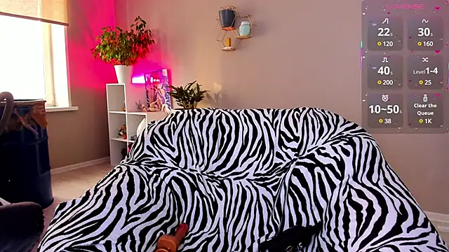 Snapshot of Tanya_Acid chatting on 03/18/25, 06:46 Tanya Acid online show from 03/18/25, 06:46