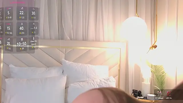 Snapshot of AmandaPirs chatting on 10/24/25, 12:34 AmandaPirs online show from 10/24/25, 12:34