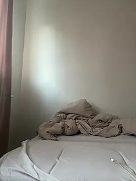 Snapshot of Sara_darling chatting on 03/08/25, 06:21 Sara darling online show from 03/08/25, 06:21