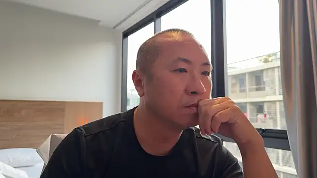 chih515 online show from 04/12/26, 11:43