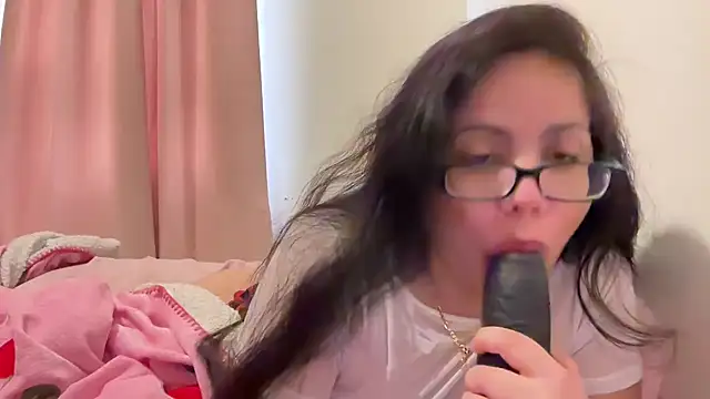 Snapshot of Babygirl_katalina chatting on 03/31/26, 03:01 Babygirl katalina online show from 03/31/26, 03:01