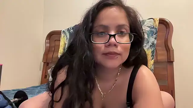 Snapshot of Babygirl_katalina chatting on 04/06/26, 03:02 Babygirl katalina online show from 04/06/26, 03:02