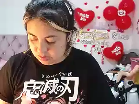 lanaqueen699 online show from 02/17/25, 06:37