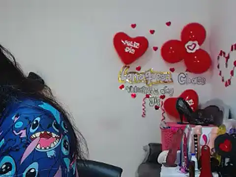 lanaqueen699 online show from 02/18/25, 06:15