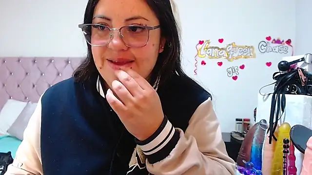 lanaqueen699 online show from 09/23/25, 12:19