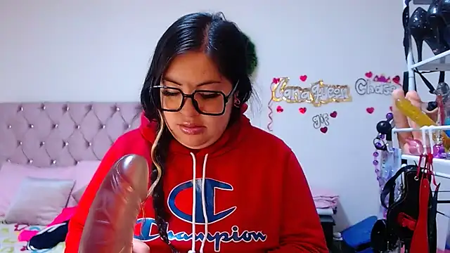 Snapshot of lanaqueen699 chatting on 02/11/26, 12:32 lanaqueen699 online show from 02/11/26, 12:32