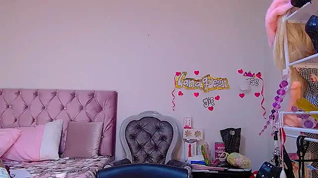 lanaqueen699 online show from 07/09/26, 12:20