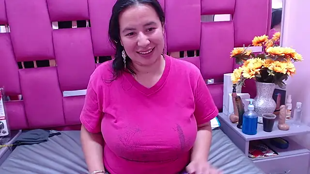 NaomyPrinces online show from 12/30/24, 08:25