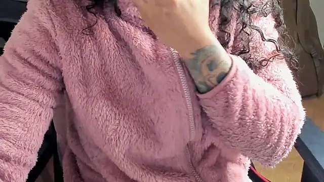 Ama music online show from 11/19/25, 02:06