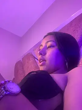 Larabrooks online show from 09/15/25, 05:46