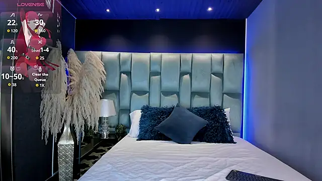 Larabrooks online show from 10/06/25, 07:22