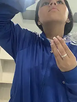 Larabrooks online show from 03/18/26, 05:49